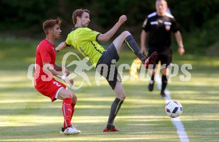 Fussball Kaerntner Liga. ATUS Ferlach gegen Lind. Daniel Jobst,  (Ferlach),  Lukas Gritschacher (Lind). Ferlach, am 27.5.2017.
Foto: Kuess
---
pressefotos, pressefotografie, kuess, qs, qspictures, sport, bild, bilder, bilddatenbank