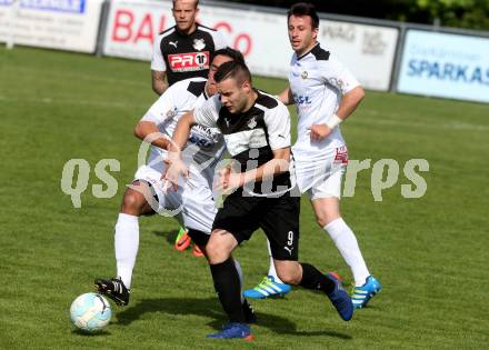 Fussball. Kaerntner Liga. Bleiburg gegen Spittal.  Adnan Besic (Bleiburg),   Rafael Graf (Spittal). Bleiburg, 13.5.2017.
Foto: Kuess
---
pressefotos, pressefotografie, kuess, qs, qspictures, sport, bild, bilder, bilddatenbank