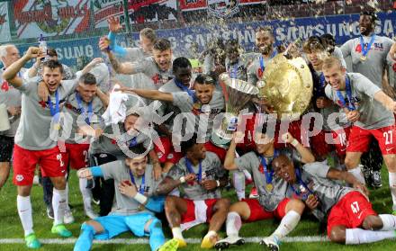 Fussball OEFB Samsung Cupfinale. SK Rapid Wien gegen FC Red Bull Salzburg. Jubel Salzburg. Klagenfurt Woertherseestadion, am 1.6.2017.
Foto: Kuess

---
pressefotos, pressefotografie, kuess, qs, qspictures, sport, bild, bilder, bilddatenbank