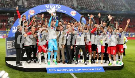 Fussball OEFB Samsung Cupfinale. SK Rapid Wien gegen FC Red Bull Salzburg. Jubel Salzburg. Klagenfurt Woertherseestadion, am 1.6.2017.
Foto: Kuess

---
pressefotos, pressefotografie, kuess, qs, qspictures, sport, bild, bilder, bilddatenbank