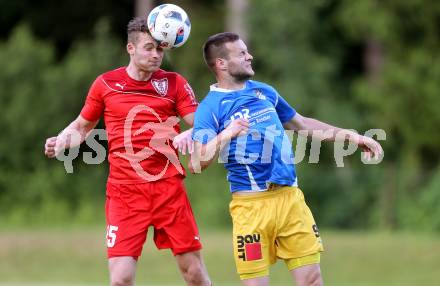 Fussball Kaertner Liga. ATUS Ferlach gegen Bleiburg. Daniel Jobst, (Ferlach),  Adnan Besic  (Bleiburg). Ferlach, am 9.6.2017.
Foto: Kuess
---
pressefotos, pressefotografie, kuess, qs, qspictures, sport, bild, bilder, bilddatenbank