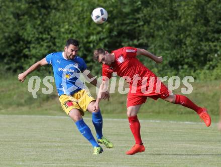 Fussball Kaertner Liga. ATUS Ferlach gegen Bleiburg. Saverio Amoroso (Ferlach), Lovro Plimon (Bleiburg). Ferlach, am 9.6.2017.
Foto: Kuess
---
pressefotos, pressefotografie, kuess, qs, qspictures, sport, bild, bilder, bilddatenbank