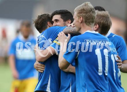 Fussball Kaertner Liga. ATUS Ferlach gegen Bleiburg. Torjubel Christopher Knauder (Bleiburg). Ferlach, am 9.6.2017.
Foto: Kuess
---
pressefotos, pressefotografie, kuess, qs, qspictures, sport, bild, bilder, bilddatenbank