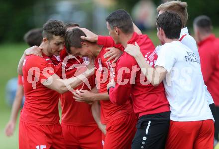 Fussball Kaertner Liga. ATUS Ferlach gegen Bleiburg. Torjubel Ferlach. Ferlach, am 9.6.2017.
Foto: Kuess
---
pressefotos, pressefotografie, kuess, qs, qspictures, sport, bild, bilder, bilddatenbank