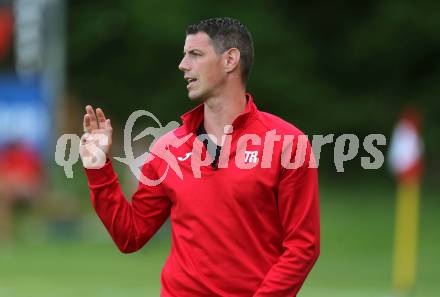 Fussball Kaertner Liga. ATUS Ferlach gegen Bleiburg. Trainer Mario Verdel (Ferlach). Ferlach, am 9.6.2017.
Foto: Kuess
---
pressefotos, pressefotografie, kuess, qs, qspictures, sport, bild, bilder, bilddatenbank