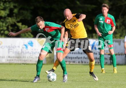 Fussball 1. Klasse C. Oberglan gegen Wietersdorf. Philip Gastinger,  (Oberglan), Edin Avdic (Wietersdorf). Oberglan, am 10.6.2017.
Foto: Kuess
---
pressefotos, pressefotografie, kuess, qs, qspictures, sport, bild, bilder, bilddatenbank