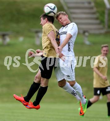 Fussball Kaerntner Liga. Koettmannsdorf gegen WAC Amateure. Philipp Gatti,  (Koettmannsdorf), Florian Manfred Schatz (WAC). Koettmannsdorf, am 4.6.2017.
Foto: Kuess
---
pressefotos, pressefotografie, kuess, qs, qspictures, sport, bild, bilder, bilddatenbank