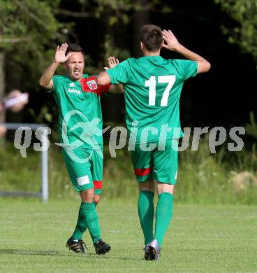 Fussball 1. Klasse C. Oberglan gegen Wietersdorf. Torjubel Roman Kerschhakl, Edin Avdic (Wietersdorf). Oberglan, am 10.6.2017.
Foto: Kuess
---
pressefotos, pressefotografie, kuess, qs, qspictures, sport, bild, bilder, bilddatenbank