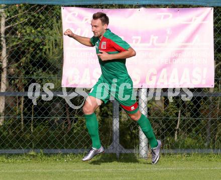 Fussball 1. Klasse C. Oberglan gegen Wietersdorf. Torjubel Edin Avdic (Wietersdorf). Oberglan, am 10.6.2017.
Foto: Kuess
---
pressefotos, pressefotografie, kuess, qs, qspictures, sport, bild, bilder, bilddatenbank