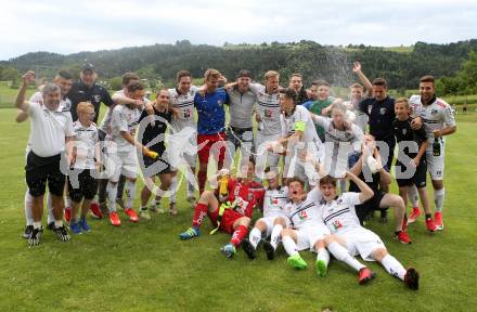 Fussball Kaerntner Liga. Koettmannsdorf gegen WAC Amateure. Meisterjubel WAC. Koettmannsdorf, am 4.6.2017.
Foto: Kuess
---
pressefotos, pressefotografie, kuess, qs, qspictures, sport, bild, bilder, bilddatenbank