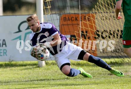 Fussball 1. Klasse C. Oberglan gegen Wietersdorf. Bernhard Sollhard (Wietersdorf). Oberglan, am 10.6.2017.
Foto: Kuess
---
pressefotos, pressefotografie, kuess, qs, qspictures, sport, bild, bilder, bilddatenbank