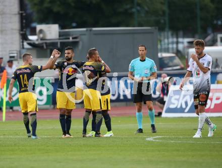 Fussball Tipico Bundesliga. RZ Pellets WAC gegen FC Red Bull Salzburg. Torjubel Salzburg. Wolfsberg, am  22.7.2017.
Foto: Kuess

---
pressefotos, pressefotografie, kuess, qs, qspictures, sport, bild, bilder, bilddatenbank