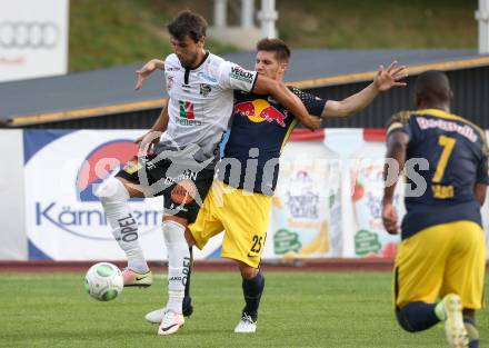 Fussball Tipico Bundesliga. RZ Pellets WAC gegen FC Red Bull Salzburg. Mihret Topcagic,  (WAC), Patrick Farkas (Salzburg). Wolfsberg, am  22.7.2017.
Foto: Kuess

---
pressefotos, pressefotografie, kuess, qs, qspictures, sport, bild, bilder, bilddatenbank