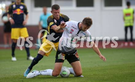 Fussball Tipico Bundesliga. RZ Pellets WAC gegen FC Red Bull Salzburg. Boris Huettenbrenner, (WAC), Valon Berisha  (Salzburg). Wolfsberg, am  22.7.2017.
Foto: Kuess

---
pressefotos, pressefotografie, kuess, qs, qspictures, sport, bild, bilder, bilddatenbank
