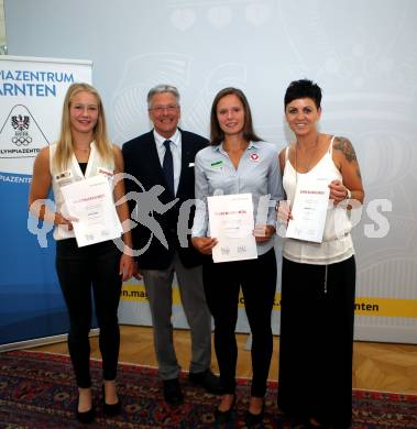 Eislaufen, Skating, Leichtathletik, Bogenschiessen. Ehrung Medaillengewinner.   Sarah Lagger, Landeshauptmann Peter Kaiser, Vanessa Herzog, Mirjam Ressmann. Klagenfurt, 26.7.2017.
Foto: Kuess
---
pressefotos, pressefotografie, kuess, qs, qspictures, sport, bild, bilder, bilddatenbank