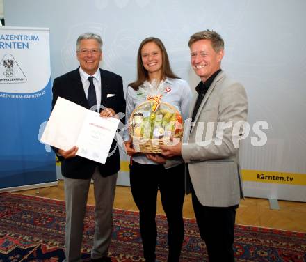 Eislaufen, Skating. Ehrung Medaillengewinner. Landeshauptmann Peter Kaiser,  Vanessa Herzog, Arno Arthofer. Klagenfurt, 26.7.2017.
Foto: Kuess
---
pressefotos, pressefotografie, kuess, qs, qspictures, sport, bild, bilder, bilddatenbank
