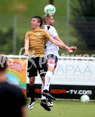 Fussball Kaerntner Liga. SAK gegen Koettmannsdorf.  Christian Dlopst, (SAK), Philipp Gatti  (Koettmannsdorf). Klagenfurt, am 28.7.2017.
Foto: Kuess
---
pressefotos, pressefotografie, kuess, qs, qspictures, sport, bild, bilder, bilddatenbank