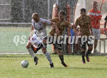 Fussball Kaerntner Liga. SAK gegen Koettmannsdorf. Christian Dlopst,  (SAK), Christian Schimmel (Koettmannsdorf). Klagenfurt, am 28.7.2017.
Foto: Kuess
---
pressefotos, pressefotografie, kuess, qs, qspictures, sport, bild, bilder, bilddatenbank