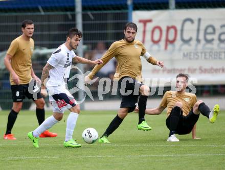 Fussball Kaerntner Liga. SAK gegen Koettmannsdorf. Amer Krcic (SAK),  Stephan Borovnik, Nico Hrstic (Koettmannsdorf). Klagenfurt, am 28.7.2017.
Foto: Kuess
---
pressefotos, pressefotografie, kuess, qs, qspictures, sport, bild, bilder, bilddatenbank