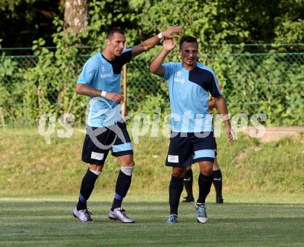 Fussball. Kaerntner Liga. ATUS Ferlach gegen ASV. Torjubel  Emanuel Andreas Porcar (ASV). Ferlach, 29.7.2017.
Foto: Kuess
---
pressefotos, pressefotografie, kuess, qs, qspictures, sport, bild, bilder, bilddatenbank