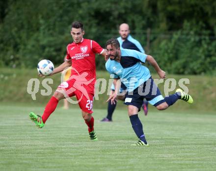 Fussball. Kaerntner Liga. ATUS Ferlach gegen ASV. Martin Sustersic (Ferlach), Grega Triplat (ASV). Ferlach, 29.7.2017.
Foto: Kuess
---
pressefotos, pressefotografie, kuess, qs, qspictures, sport, bild, bilder, bilddatenbank