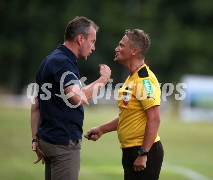 Fussball. Kaerntner Liga. ATUS Ferlach gegen ASV. Trainer  Dietmar Thuller,  (ASV), Schiedsrichter Juergen Fischer. Ferlach, 29.7.2017.
Foto: Kuess
---
pressefotos, pressefotografie, kuess, qs, qspictures, sport, bild, bilder, bilddatenbank