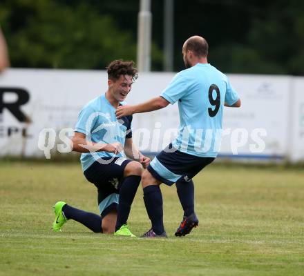 Fussball. Kaerntner Liga. ATUS Ferlach gegen ASV. Torjubel Philipp Matthias Gaggl, Daniel Barrazutti (ASV). Ferlach, 29.7.2017.
Foto: Kuess
---
pressefotos, pressefotografie, kuess, qs, qspictures, sport, bild, bilder, bilddatenbank