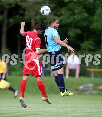 Fussball. Kaerntner Liga. ATUS Ferlach gegen ASV. Lukas Jaklitsch (Ferlach), Grega Triplat (ASV). Ferlach, 29.7.2017.
Foto: Kuess
---
pressefotos, pressefotografie, kuess, qs, qspictures, sport, bild, bilder, bilddatenbank