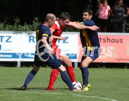 Fussball. 2. Klasse D. KAC B Juniors gegen Viktring. Jonas Joel Zuser (KAC), Daniel Rothleitner, Marco Eder (Viktring). Klagenfurt, 29.7.2017.
Foto: Kuess
---
pressefotos, pressefotografie, kuess, qs, qspictures, sport, bild, bilder, bilddatenbank