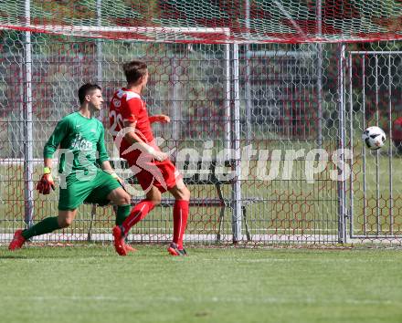Fussball. 2. Klasse D. KAC B Juniors gegen Viktring. Johannes Georg Sibitz (KAC), Raphael Weinmann (Viktring). Klagenfurt, 29.7.2017.
Foto: Kuess
---
pressefotos, pressefotografie, kuess, qs, qspictures, sport, bild, bilder, bilddatenbank