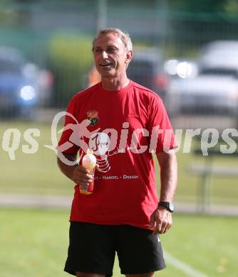 Fussball. 2. Klasse D. KAC B Juniors gegen Viktring. Trainer Hans Martin Groess (Viktring). Klagenfurt, 29.7.2017.
Foto: Kuess
---
pressefotos, pressefotografie, kuess, qs, qspictures, sport, bild, bilder, bilddatenbank