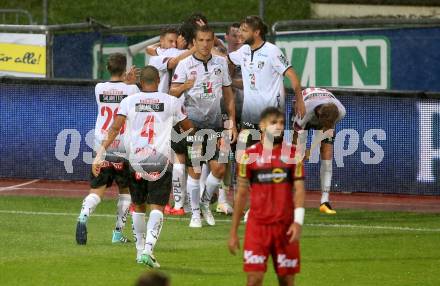 Fussball Tipico Bundesliga. RZ Pellets WAC gegen Cashpoint SCR Altach. Torjubel  (WAC). Wolfsberg, am  6.8.2017.
Foto: Kuess

---
pressefotos, pressefotografie, kuess, qs, qspictures, sport, bild, bilder, bilddatenbank