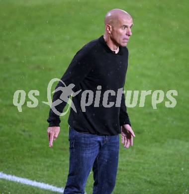 Fussball Tipico Bundesliga. RZ Pellets WAC gegen Cashpoint SCR Altach. Trainer Klaus Schmidt (Altach). Wolfsberg, am  6.8.2017.
Foto: Kuess

---
pressefotos, pressefotografie, kuess, qs, qspictures, sport, bild, bilder, bilddatenbank