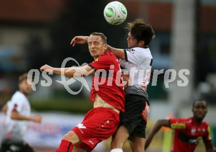 Fussball Tipico Bundesliga. RZ Pellets WAC gegen Cashpoint SCR Altach. Nemanja Rnic,  (WAC), Johannes Aigner (Altach). Wolfsberg, am  6.8.2017.
Foto: Kuess

---
pressefotos, pressefotografie, kuess, qs, qspictures, sport, bild, bilder, bilddatenbank
