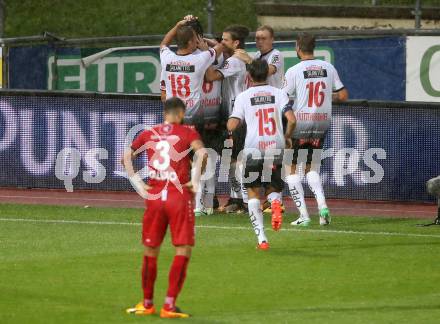 Fussball Tipico Bundesliga. RZ Pellets WAC gegen Cashpoint SCR Altach. Torjubel Bernd Gschweidl, Mario Leitgeb, Christoph Rabitsch, Thomas Zuendel, Florian Flecker, Nemanja Rnic, Boris Huettenbrenner (WAC). Wolfsberg, am  6.8.2017.
Foto: Kuess

---
pressefotos, pressefotografie, kuess, qs, qspictures, sport, bild, bilder, bilddatenbank