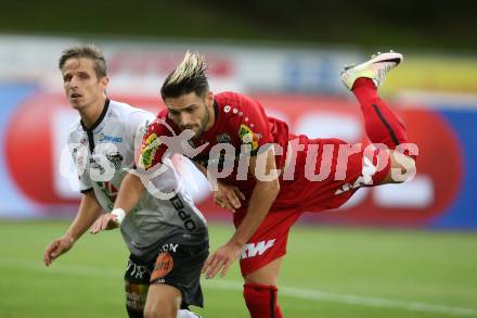 Fussball Tipico Bundesliga. RZ Pellets WAC gegen Cashpoint SCR Altach. Gerald Nutz, (WAC), Emanuel Sakic (Altach). Wolfsberg, am  6.8.2017.
Foto: Kuess

---
pressefotos, pressefotografie, kuess, qs, qspictures, sport, bild, bilder, bilddatenbank
