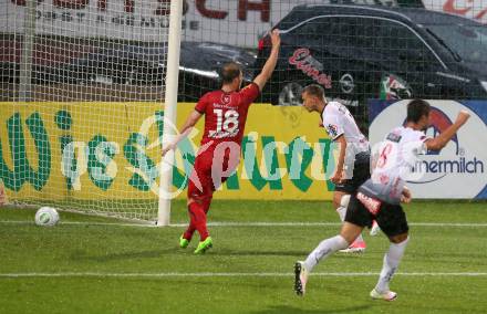 Fussball Tipico Bundesliga. RZ Pellets WAC gegen Cashpoint SCR Altach. Bernd Gschweidl, Mihret Topcagic, (WAC), Jan Zwischenbrugger (Altach). Wolfsberg, am  6.8.2017.
Foto: Kuess

---
pressefotos, pressefotografie, kuess, qs, qspictures, sport, bild, bilder, bilddatenbank