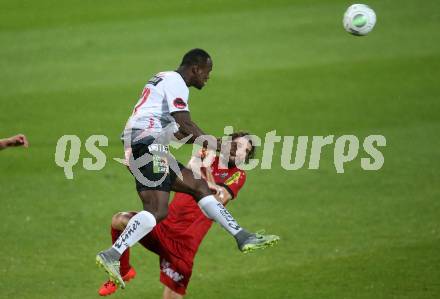 Fussball Tipico Bundesliga. RZ Pellets WAC gegen Cashpoint SCR Altach. Dever Akeem Orgill,  (WAC), Patrick Salomon (Altach). Wolfsberg, am  6.8.2017.
Foto: Kuess

---
pressefotos, pressefotografie, kuess, qs, qspictures, sport, bild, bilder, bilddatenbank