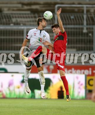 Fussball Tipico Bundesliga. RZ Pellets WAC gegen Cashpoint SCR Altach. Mihret Topcagic,  (WAC), Benedikt Zech (Altach). Wolfsberg, am  6.8.2017.
Foto: Kuess

---
pressefotos, pressefotografie, kuess, qs, qspictures, sport, bild, bilder, bilddatenbank