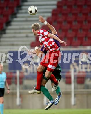 Fussball Regionalliga. SK Austria Klagenfurt gegen SC Weiz. Thomas Hirschhofer (Klagenfurt), Mario Tadic (Weiz). Klagenfurt, am 4.8.2017.
Foto: Kuess
---
pressefotos, pressefotografie, kuess, qs, qspictures, sport, bild, bilder, bilddatenbank