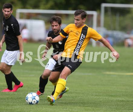 Fussball: 1. Klasse B. Feistritz/Ros. gegen Faakersee. Josef Durnik (Feistritz/Ros.), Ratko Bojic (Faakersee). Feistritz, 6.8.2017.
Foto: Kuess
---
pressefotos, pressefotografie, kuess, qs, qspictures, sport, bild, bilder, bilddatenbank