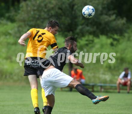 Fussball: 1. Klasse B. Feistritz/Ros. gegen Faakersee. Sead Sabotic (Feistritz/Ros.),  Johannes Aichholzer (Faakersee). Feistritz, 6.8.2017.
Foto: Kuess
---
pressefotos, pressefotografie, kuess, qs, qspictures, sport, bild, bilder, bilddatenbank