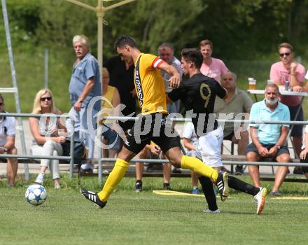 Fussball: 1. Klasse B. Feistritz/Ros. gegen Faakersee. Dominik Klaus Rottmann (Feistritz/Ros.), Andreas Unterguggenberger  (Faakersee). Feistritz, 6.8.2017.
Foto: Kuess
---
pressefotos, pressefotografie, kuess, qs, qspictures, sport, bild, bilder, bilddatenbank