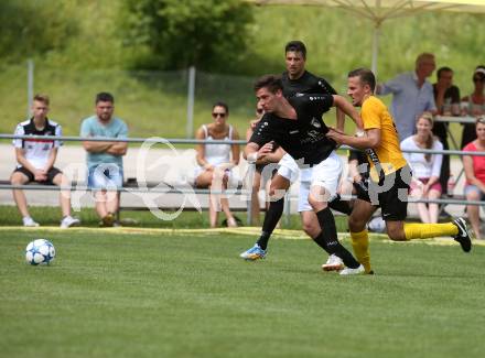 Fussball: 1. Klasse B. Feistritz/Ros. gegen Faakersee. Dominik Klaus Rottmann (Feistritz/Ros.),  Matteo Scheucher (Faakersee). Feistritz, 6.8.2017.
Foto: Kuess
---
pressefotos, pressefotografie, kuess, qs, qspictures, sport, bild, bilder, bilddatenbank