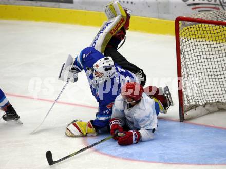 EBEL. Eishockey Bundesliga. Testspiel. EC VSV gegen Lyon. David Kickert, (VSV), Dave Labrecque  (Lyon). Villach, am 10.8.2017.
Foto: Kuess 


---
pressefotos, pressefotografie, kuess, qs, qspictures, sport, bild, bilder, bilddatenbank