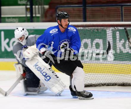 Eishockey Bundesliga. Training. VSV. Michael Raffl. Villach, 3.8.2017.
Foto: Kuess
---
pressefotos, pressefotografie, kuess, qs, qspictures, sport, bild, bilder, bilddatenbank