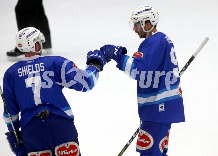 EBEL. Eishockey Bundesliga. Testspiel. EC VSV gegen Lyon. Torjubel David Shields, Miha Verlic (VSV). Villach, am 10.8.2017.
Foto: Kuess 


---
pressefotos, pressefotografie, kuess, qs, qspictures, sport, bild, bilder, bilddatenbank