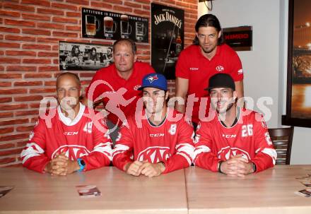 EBEL. Spielerpraesentation. Trainer Steve Walker, Co Trainer Christoph Brandner,  Richie Regehr, Julian Talbot, Jon Rheault. Klagenfurt, am 3.8.2017.
Foto: Kuess
---
pressefotos, pressefotografie, kuess, qs, qspictures, sport, bild, bilder, bilddatenbank