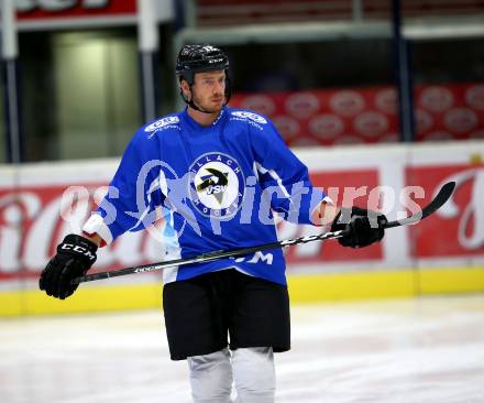 Eishockey Bundesliga. Training. VSV. Michael Raffl. Villach, 3.8.2017.
Foto: Kuess
---
pressefotos, pressefotografie, kuess, qs, qspictures, sport, bild, bilder, bilddatenbank