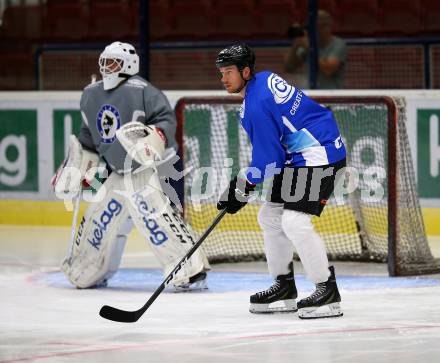 Eishockey Bundesliga. Training. VSV. Michael Raffl. Villach, 3.8.2017.
Foto: Kuess
---
pressefotos, pressefotografie, kuess, qs, qspictures, sport, bild, bilder, bilddatenbank